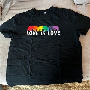 Mens Banana Republic Pride tee. Never worn. Black XL 10/10 condition.
